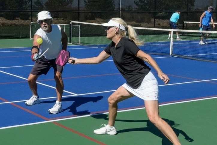 Pickleball in Anthem Ranch 55+